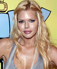 Sophie Monk's Hairstyles